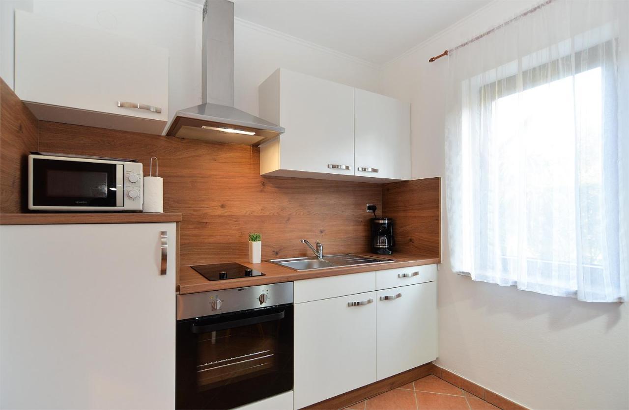 Apartments Marija 1089 波雷奇 外观 照片
