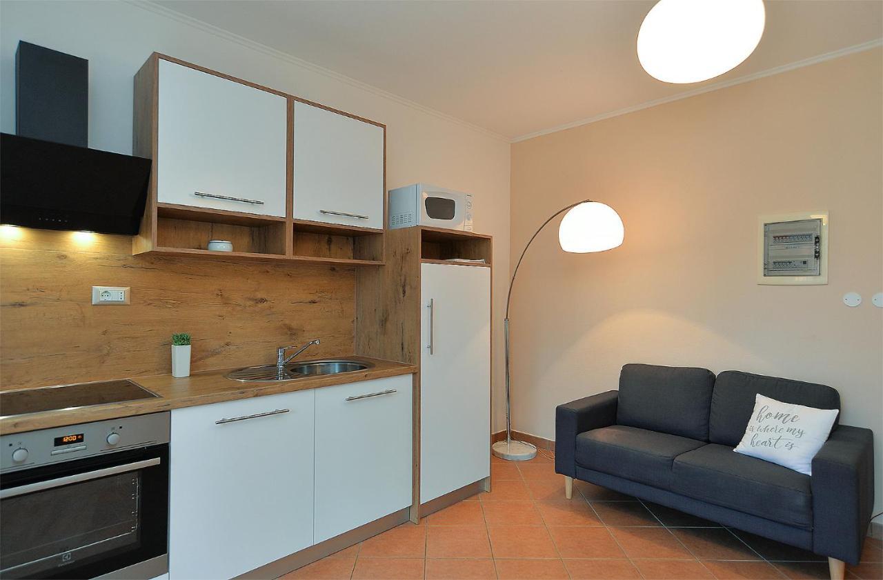 Apartments Marija 1089 波雷奇 外观 照片